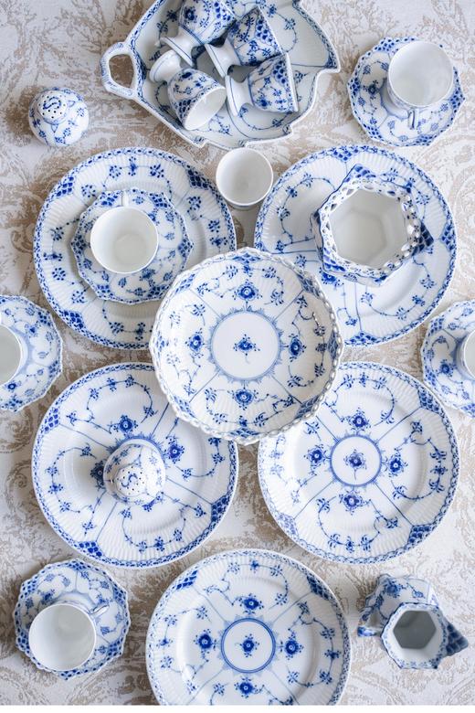 【已售】独角鹿西洋古董丹麦皇家哥本哈根瓷窑出品“蕾丝唐草”系列手绘植物主题茶具餐盘套件 商品图5