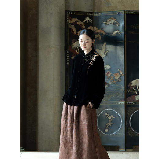 牧衣游原创 丝绒手工刺绣短外套秋新款立领东方复古百搭开衫 鸢蓝 商品图2