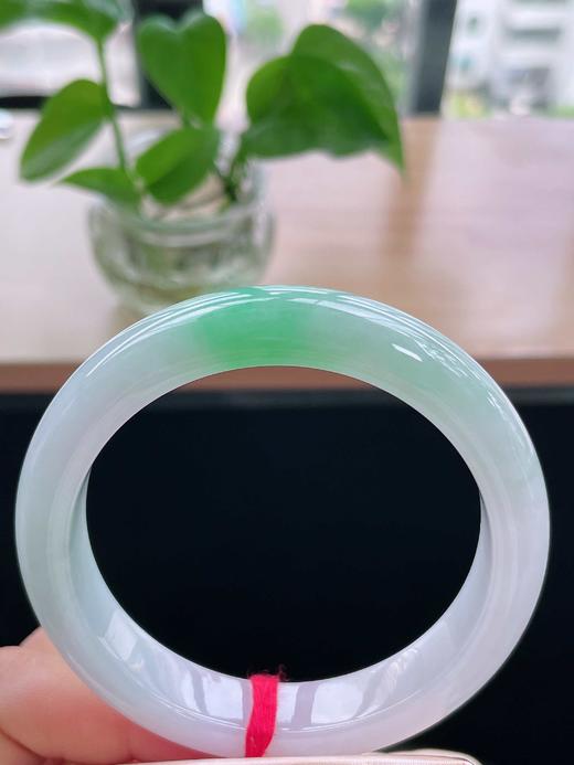56正圈翡翠手镯 商品图1