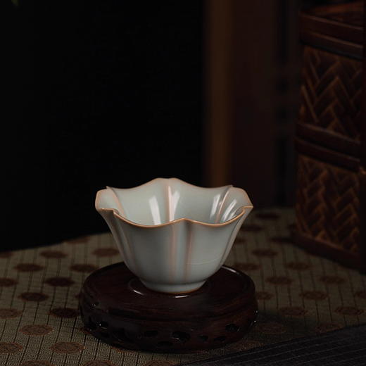 问鼎汝瓷/鼎峰系列/天青辛丑/银杏杯（大) 商品图0