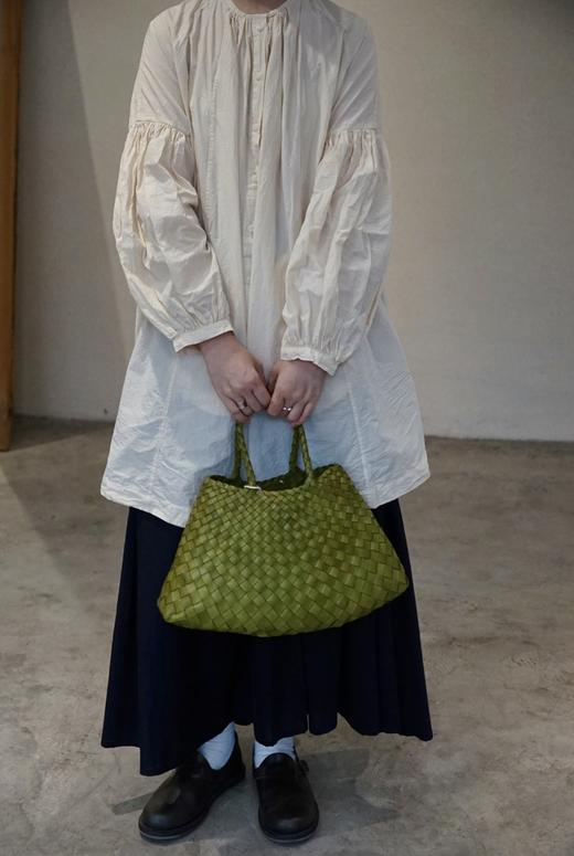 CASEY/CASEY 米色圆领纸感薄长款衬衫 商品图8