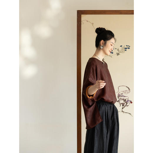 牧衣游原创重磅24姆米提花香云纱套头衫V领气质东方复古上衣 云晓 商品图1
