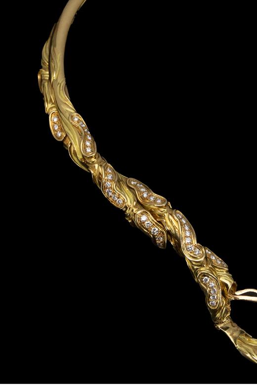 独角鹿西洋古董法国顶级珠宝品牌尚美Chaumet出品骏马造型18K黄金装饰青铜镶嵌钻石祖母绿及蓝宝石古董项链 带原盒 商品图6