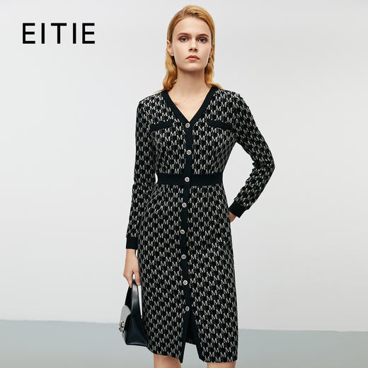 EITIE爱特爱冬季新款气质V领高腰显瘦印花连衣裙8007711 商品图0