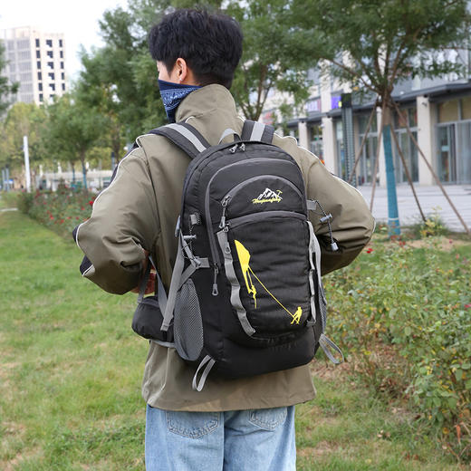 新款登山包 多功能减负户外徒步双肩包  男女大容量旅行露营背包  新款多功能登山包💼大容量减负设计 商品图3