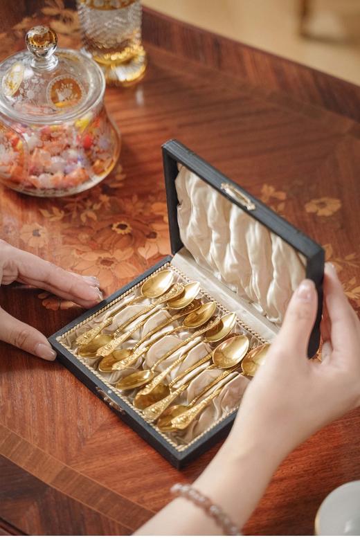 独角鹿西洋古董德国出品洛可可风格涡卷藤蔓纹黄铜镀金精雕摩卡勺餐具套件 商品图1