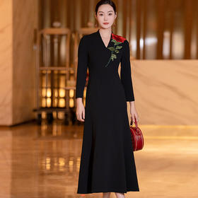 YBY Y513优雅气质明艳红玫瑰刺绣黑色连衣裙