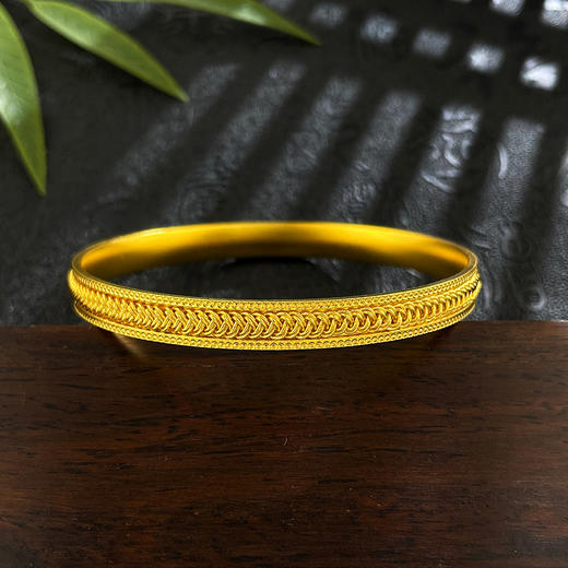 【限时克减150元】足金999.9 古法实心固口手工编织麻花手镯（面宽约5.7-6.1mm）(ANWGFSZ01091))预售产品下单后不退款不退货不换货不补差价 商品图0