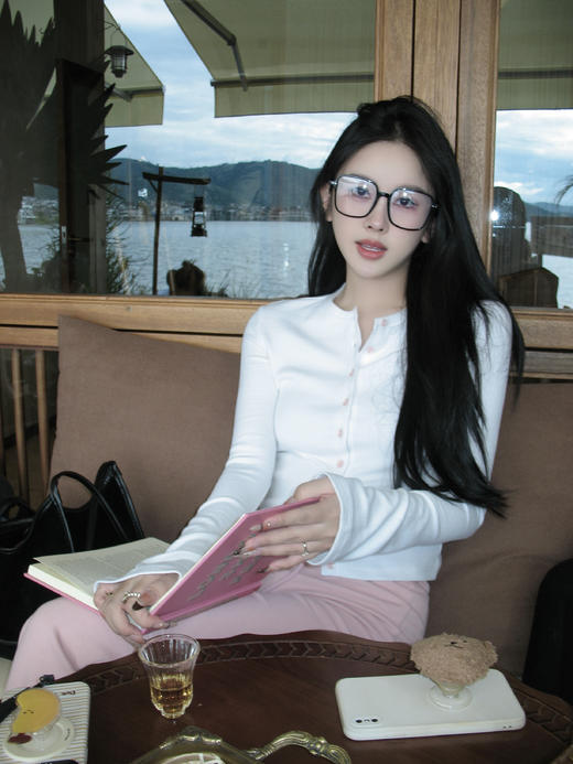 Read Nameless/超弹腮红扣开衫 2025/9/11 商品图1