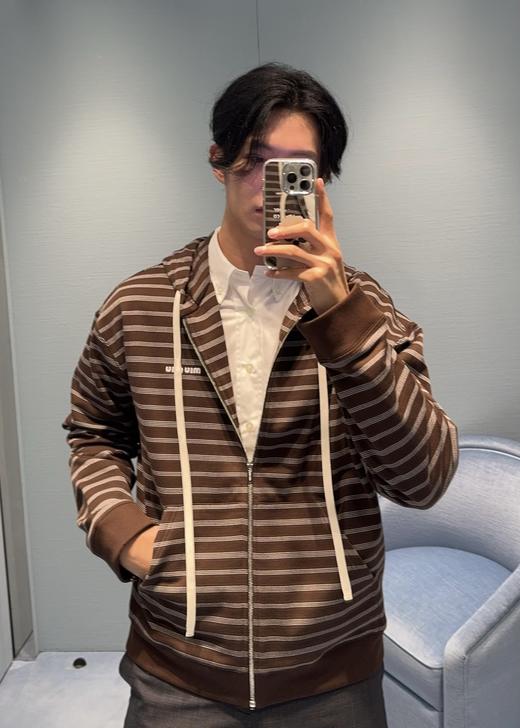 缪缪  25fw早秋新款 咖色条纹棉质拉链连帽卫衣外套（DQJ*MM） 商品图5