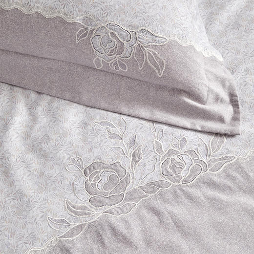 多喜爱 全棉磨毛床上用品四件套 {纹本无界系列}秋日暖意/格列尔特/玫瑰忆梦hl 【新疆棉磨毛】【柔暖触肤】【精美礼盒】【精致刺绣】温暖舒适 手感细腻 商品图14