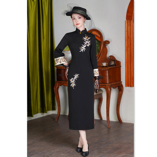 SKY 23023刺绣时尚拼接长款倒大袖旗袍改良新中式超柔旗袍 商品图3