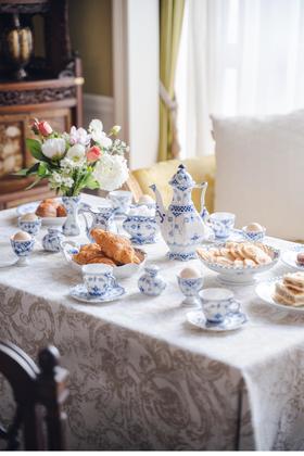 【已售】独角鹿西洋古董丹麦皇家哥本哈根瓷窑出品“蕾丝唐草”系列手绘植物主题茶具餐盘套件