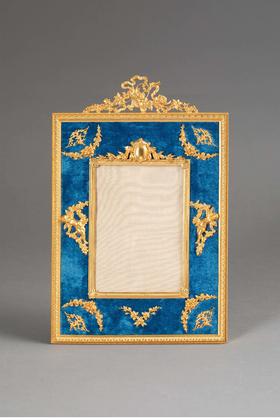 独角鹿西洋古董法国出品路易十六风格天使花卉主题铜鎏金精雕装饰蓝色天鹅绒方形古董相框