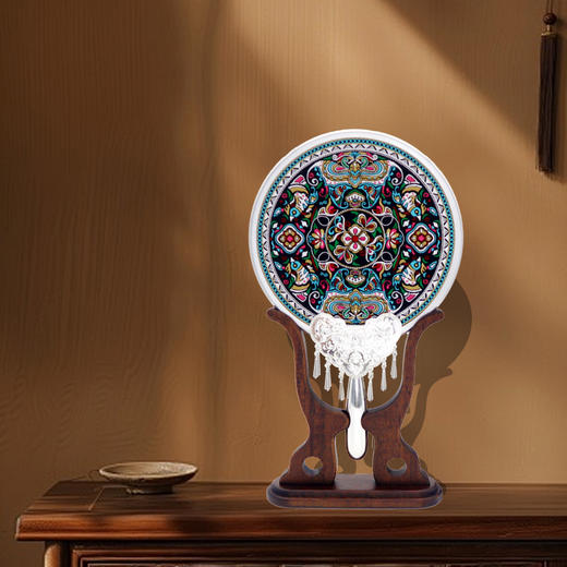 惠群贵礼 非遗苗绣团扇摆件 商品图6