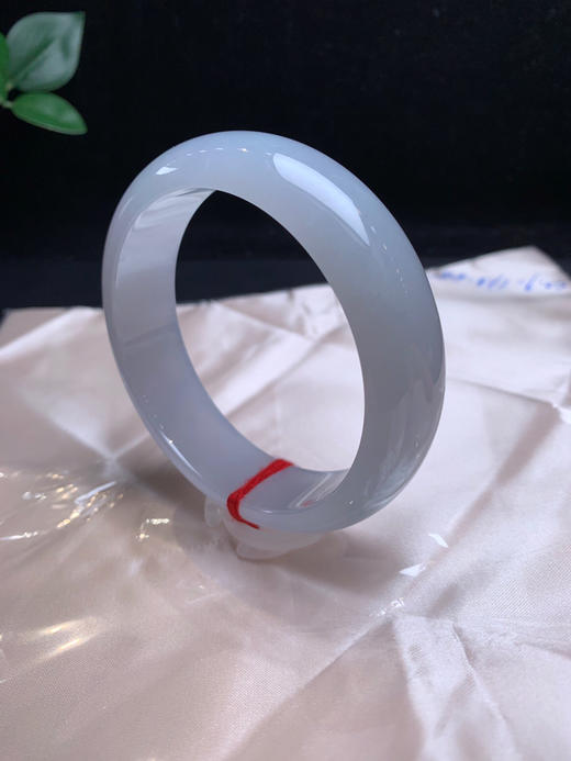 620740，61 宽版正圈手镯，17.5-8.2mm，大圈口，大宽条，宽版轮胎镯，底妆均匀细腻，润润的，完美的 商品图3