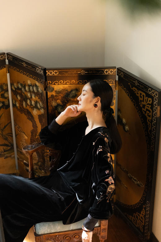 牧衣游原创 丝绒精工手绣套头衫宽松复古东方新中式短外套 浮光 商品图5