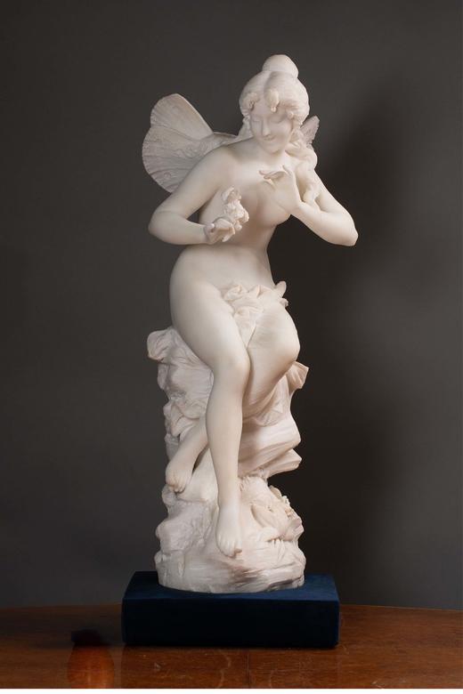 独角鹿西洋古董法国出品新艺术风格女性人物主题白色大理石古董雕塑作品《蜻蜓与蝴蝶》 商品图2