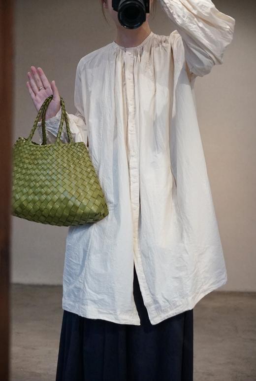 CASEY/CASEY 米色圆领纸感薄长款衬衫 商品图6