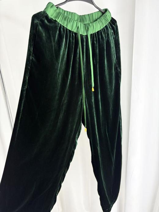 【新品】绿色高级 真丝丝绒裤 显瘦 现货 福利品 不退不换 商品图0