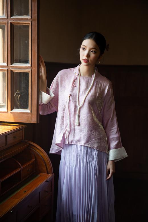 【门店同款】ENJOY秋季云敛-东方画笔带挂坠上衣 164694758 商品图0