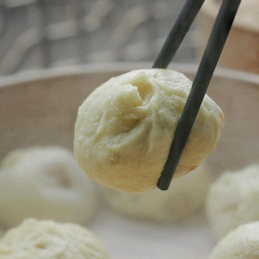 【吃好好早餐】青菜生产日期2025年12.31  鲜肉梅干菜2026.3.17【地方特色美食  嵊州小笼包】鲜肉味/梅干菜味 100多年的历史  一袋800g 每袋30个~ 商品图8