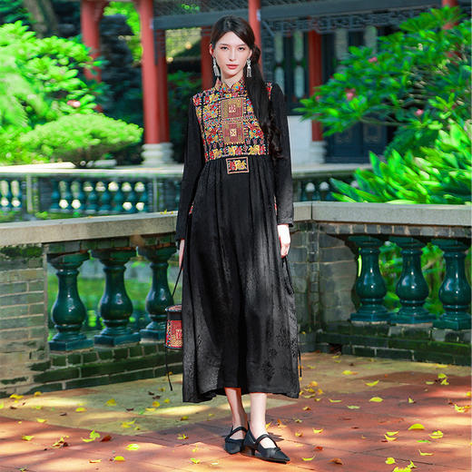 【重工刺绣新品】云程玉出民族风绣花连衣裙 | 现货加急发 商品图2