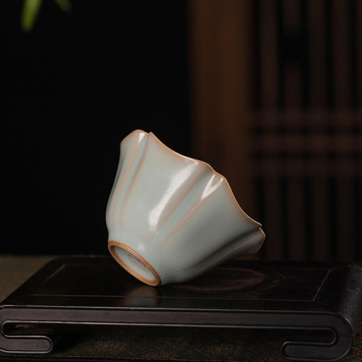 问鼎汝瓷/鼎峰系列/天青辛丑/银杏杯（大) 商品图3