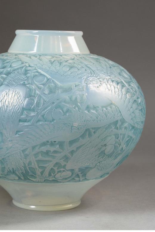 独角鹿西洋古董法国顶级水晶工坊莱俪LALIQUE设计出品「Aras 南美鹦鹉」主题淡蓝色欧泊水晶花瓶 商品图1