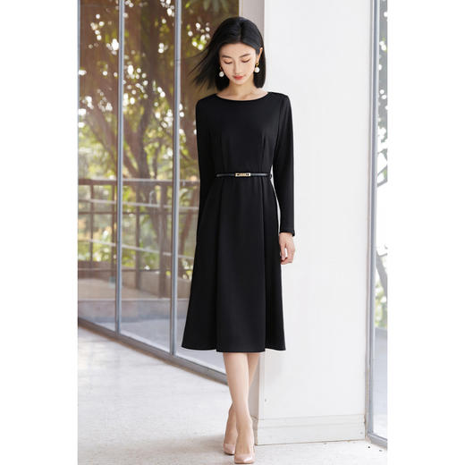 剩S 米思阳2026春季新款气质极简风优雅连衣裙轻礼服赫本风小黑裙女4336 商品图3