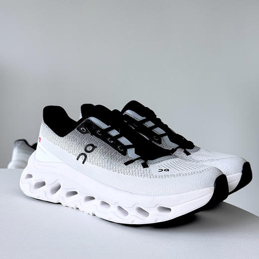 【超模君严选 100%正品】昂跑 Cloudtilt 系列！！男女款 好看百搭 运动必备 商品图2