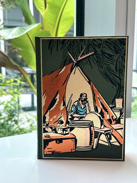 【俱乐部限定色】限量珍藏版《鲁滨孙历险记》绿色荷兰进口漆布+三面书口鎏金+暗藏花纹 商品图1