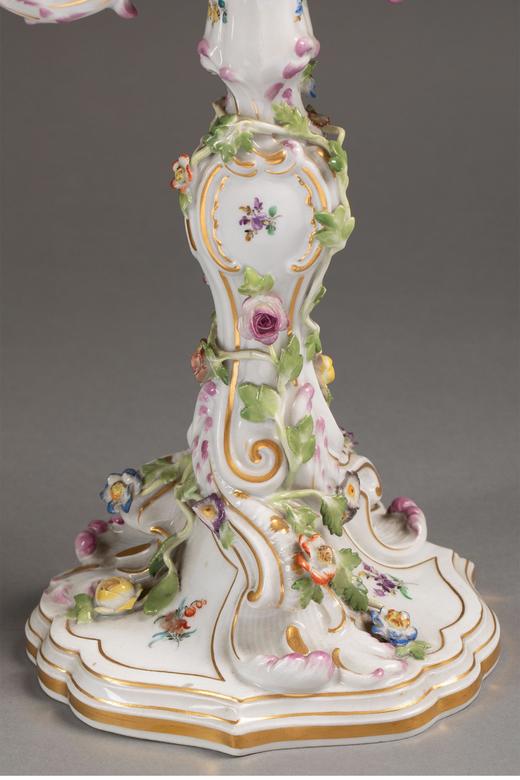 独角鹿西洋古董德国梅森瓷面浮雕装饰彩绘描金双枝头烛台古董摆件 商品图5