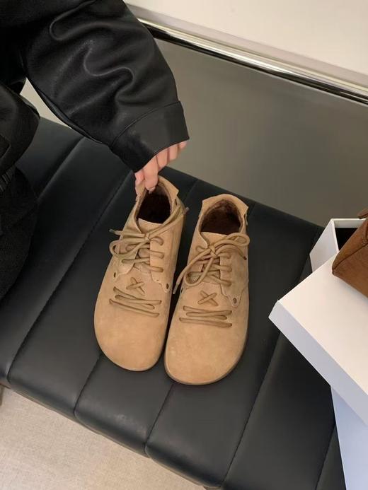 【GZ】无忧购‘清仓福利’ 复古文艺系带牛皮平软底百搭透气休闲毛毛鞋J518-1（截单后3-5天发货) 商品图2