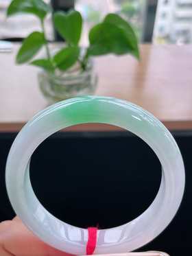 56正圈翡翠手镯