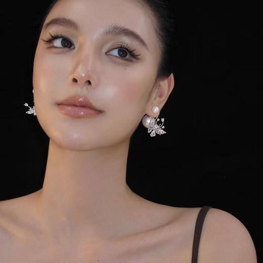 唯美浪漫精致蝴蝶气质珍珠耳钉 商品图0