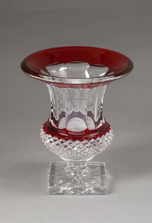 【已售】独角鹿西洋古董法国著名水晶工坊圣路易出品Versaille款美第奇樽造型红色水晶精雕古董花瓶 商品图0