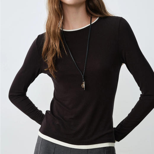 日本进口东洋纺致绸牛奶蛋白山羊绒自发热假两件长袖t恤 撞色拼接设计 手感柔软，经典圆领修饰脖颈曲线；150g克重轻膨体面料，自带高级微光泽感 商品图0