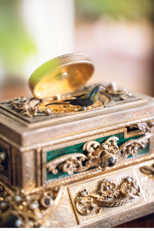 独角鹿西洋古董德国出品洛可可风格银鎏金精雕镶嵌珍珠半宝石绿珐琅装饰鸣鸟古董八音盒艺术摆件 商品图5