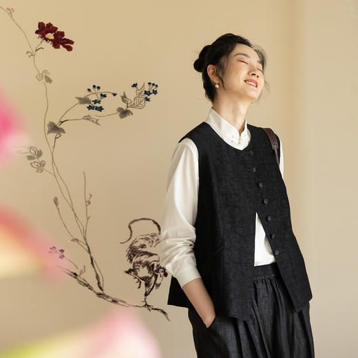 牧衣游原创 重磅26姆米香云纱龟裂纹绿染马夹复古中式开衫 喻然 商品图0