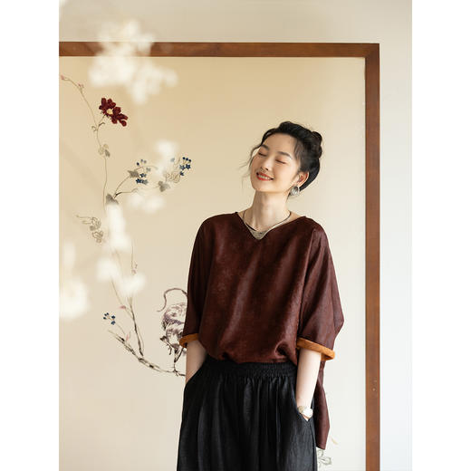 牧衣游原创重磅24姆米提花香云纱套头衫V领气质东方复古上衣 云晓 商品图3