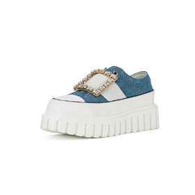 westory2023秋季新款时尚圆头钻饰方扣厚底超轻小白鞋板鞋女S23CM74141