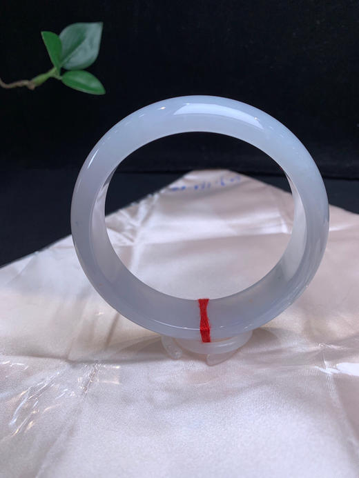 620740，61 宽版正圈手镯，17.5-8.2mm，大圈口，大宽条，宽版轮胎镯，底妆均匀细腻，润润的，完美的 商品图0