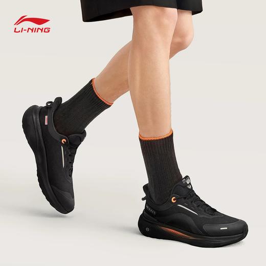 李宁SOFT PLUS 2男子反光缓震防泼水潮流休闲鞋AGLV083 商品图3