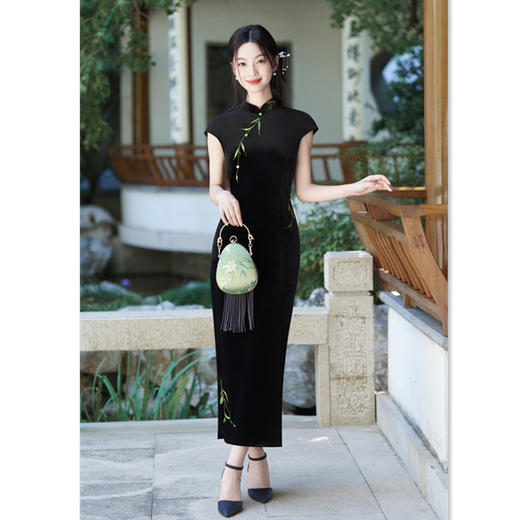 SKY 282223新中式国风竹叶刺绣改良旗袍 商品图3