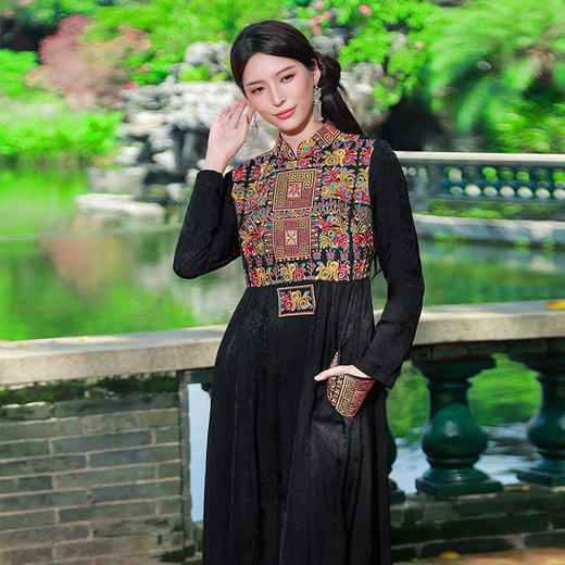 【重工刺绣新品】云程玉出民族风绣花连衣裙 | 现货加急发 商品图3