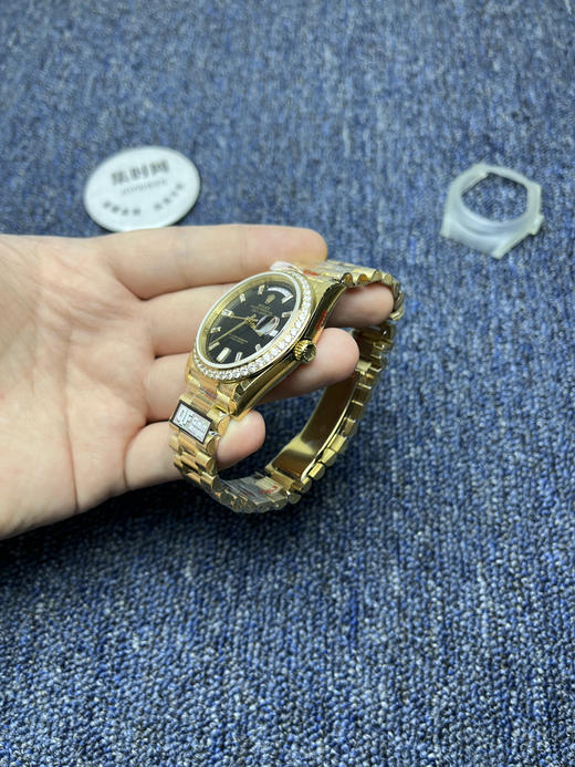 QF配重版 重量180克+ 劳力士星期日历型系列 日志40mm 黑冰糖DD 钻圈款 商品图3