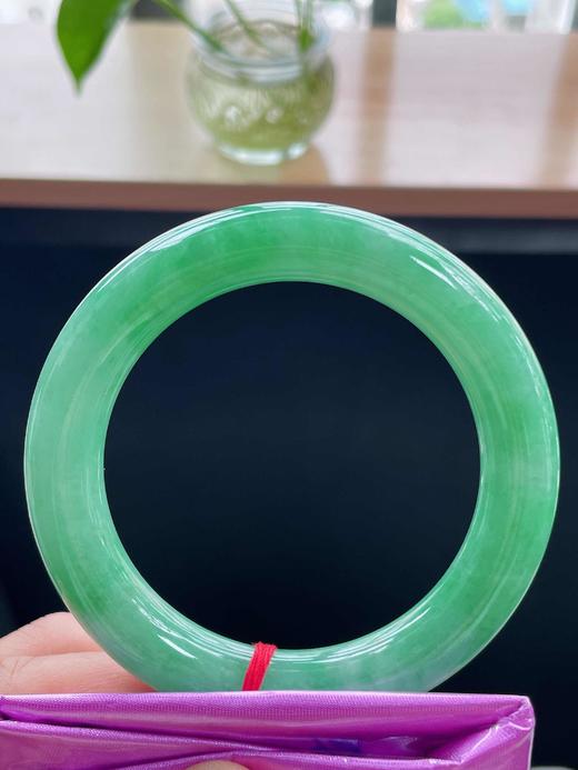 55圆条翡翠手镯 商品图3