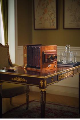 独角鹿西洋古董英国著名品牌Marion & Co. 出品硬木装饰黄铜配件双镜头湿版立体相机摆件