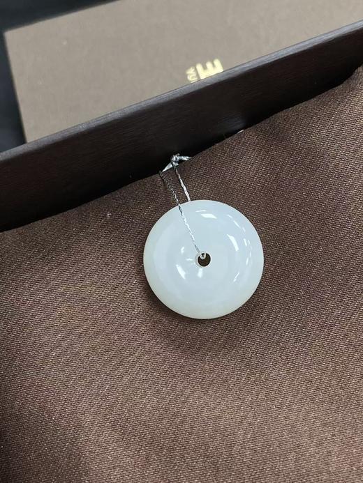 【于田产和田玉95料羊脂平安扣】19#，6.4克，出证书，发货1~5天，48小时鉴赏期 商品图2